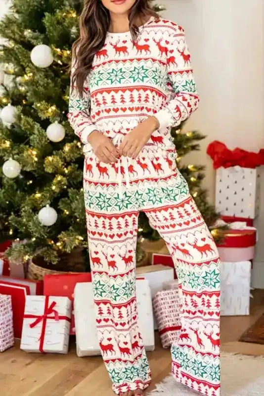 White Christmas Lounge Set – Pullover & Pants in Festive Print